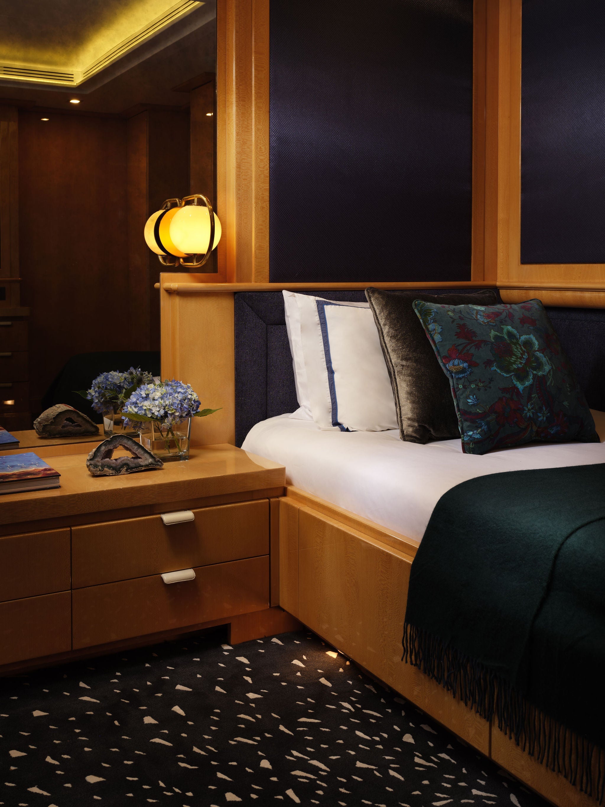 GALAXY 56M MOTOR YACHT